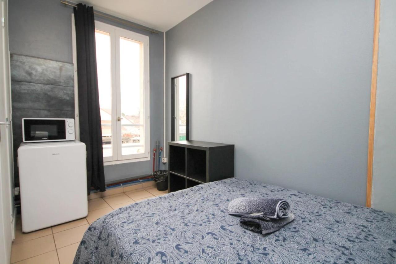 02 - Chambre Avec Lit Double Et Sdb Prive Wifi 생드니 외부 사진